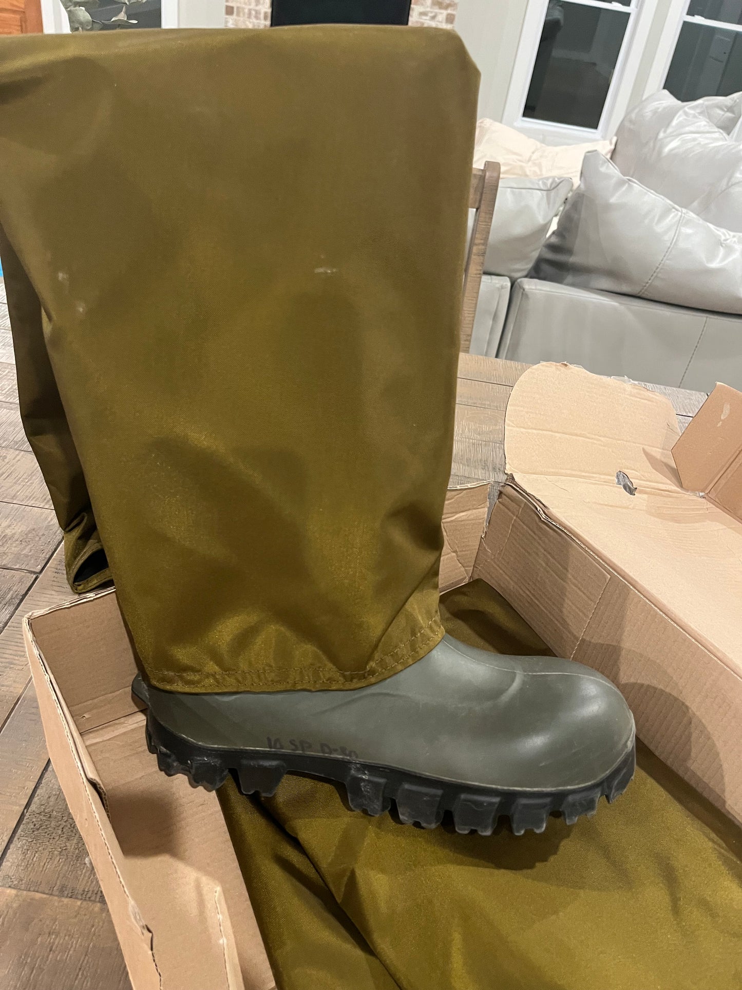 Size 10 Bekina with Super Chaps