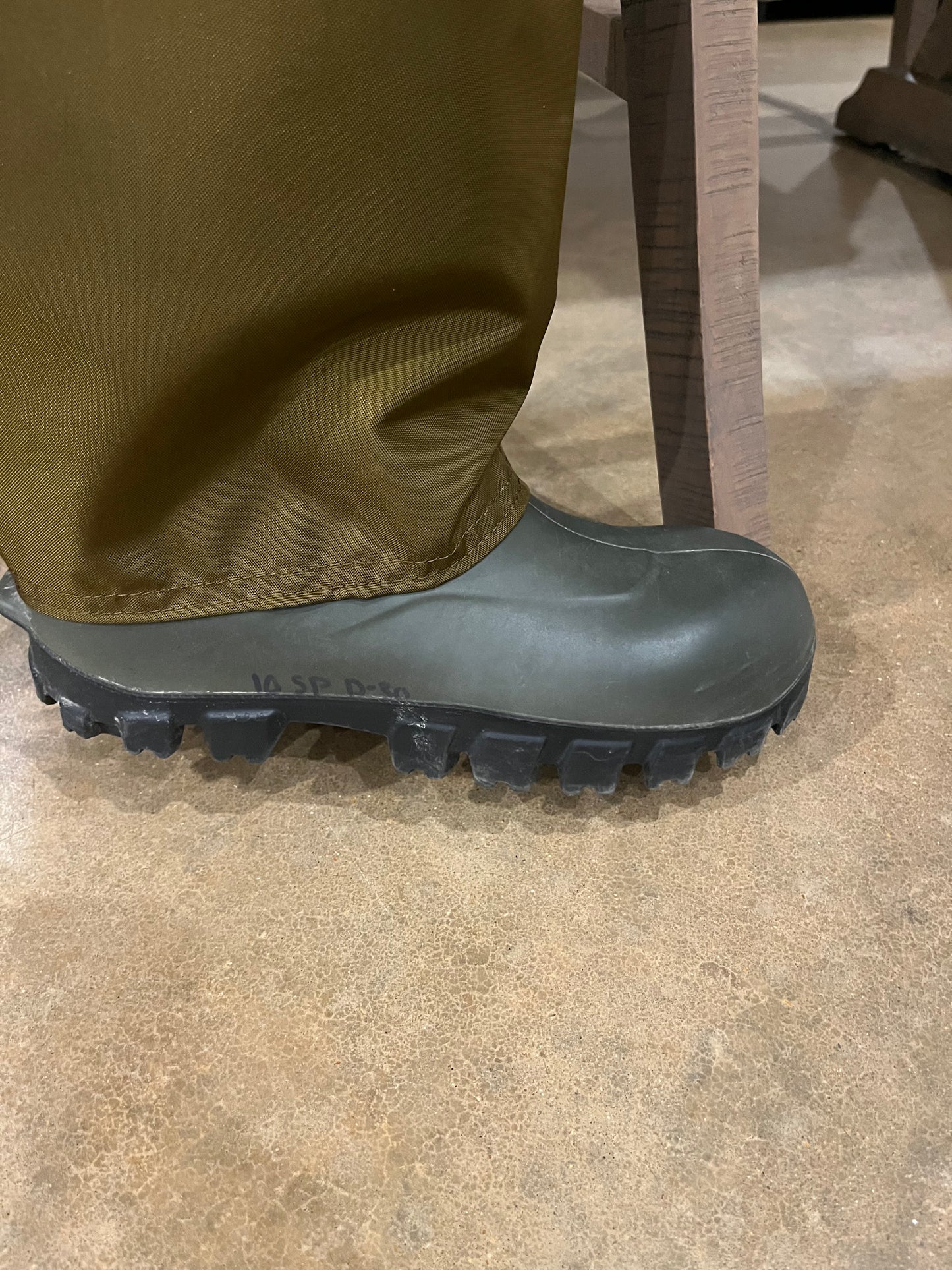 Size 10 Bekina with Super Chaps